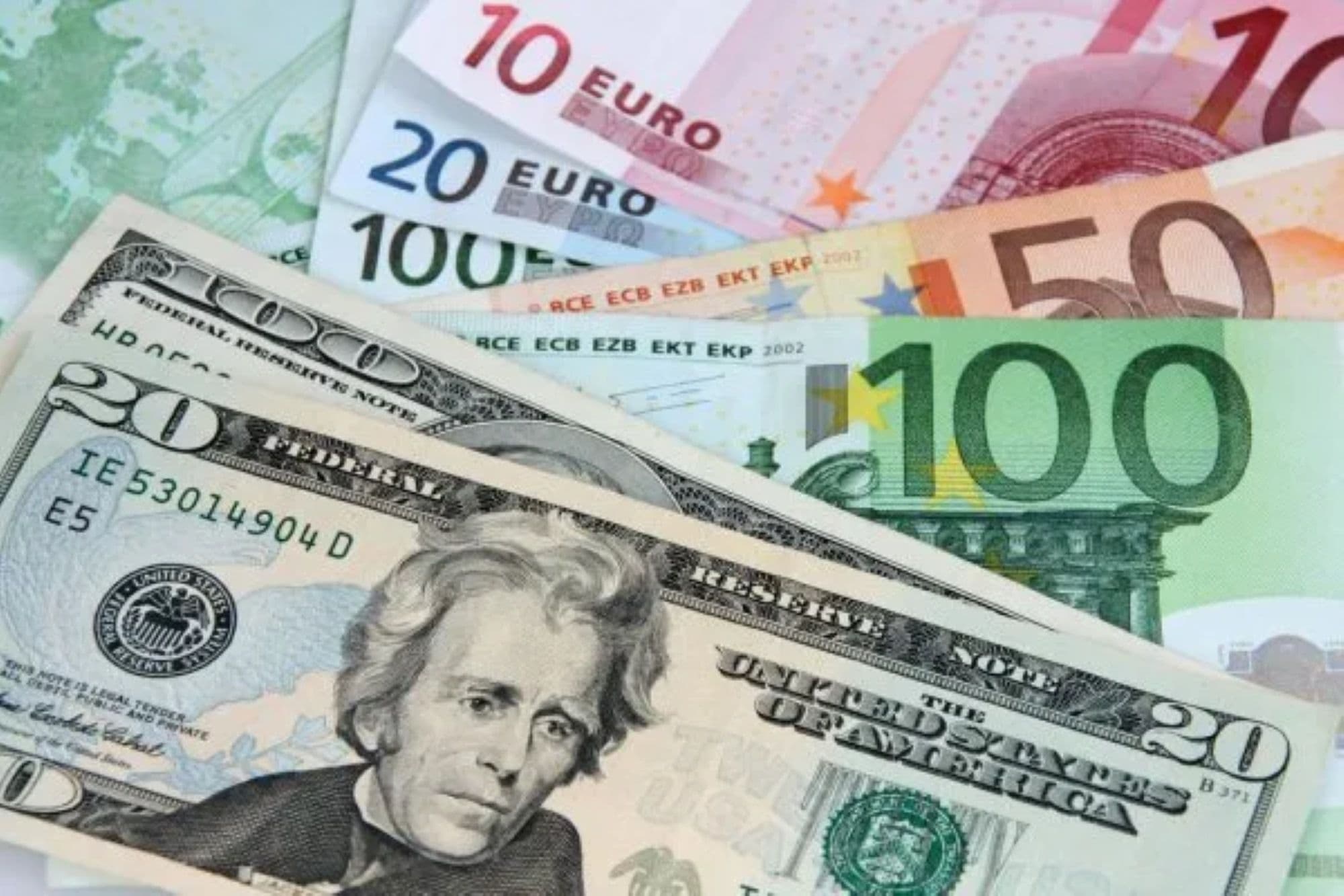 Гадаад валютын нөөц анх удаа 8.4 тэрбум ам.долларт хүрлээ